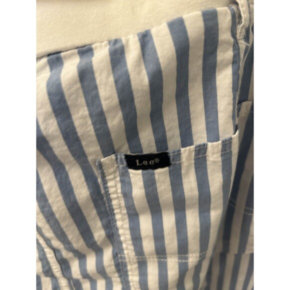 Lee Women's Mid Rise Skort Prep Blue White Stripe 22 Medium Button Stretch Comfy - Picture 7 of 9